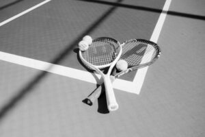 Tennis Racket Buying Guide: How to Choose the Right One